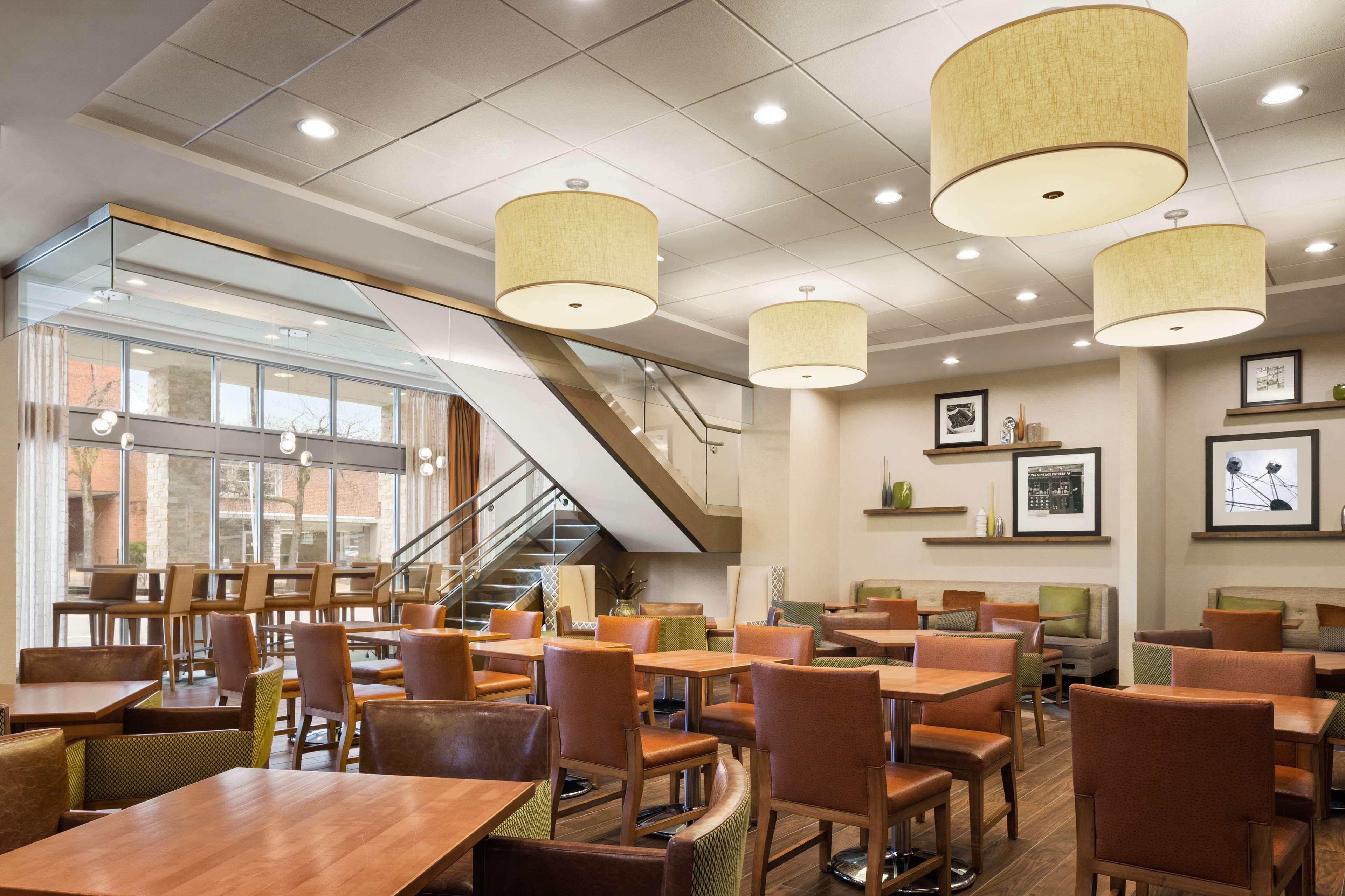 Hampton Inn And Suites Clayton/St. Louis-Galleria Area Bagian luar foto