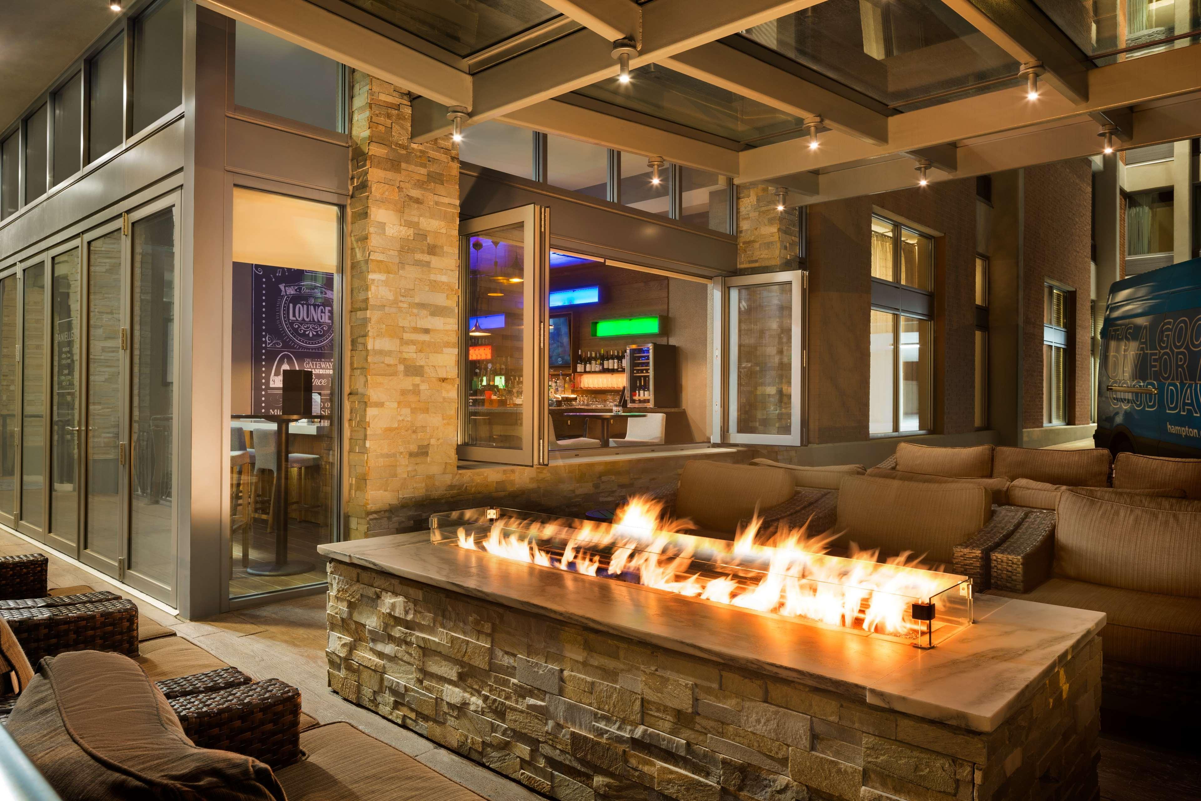 Hampton Inn And Suites Clayton/St. Louis-Galleria Area Bagian luar foto