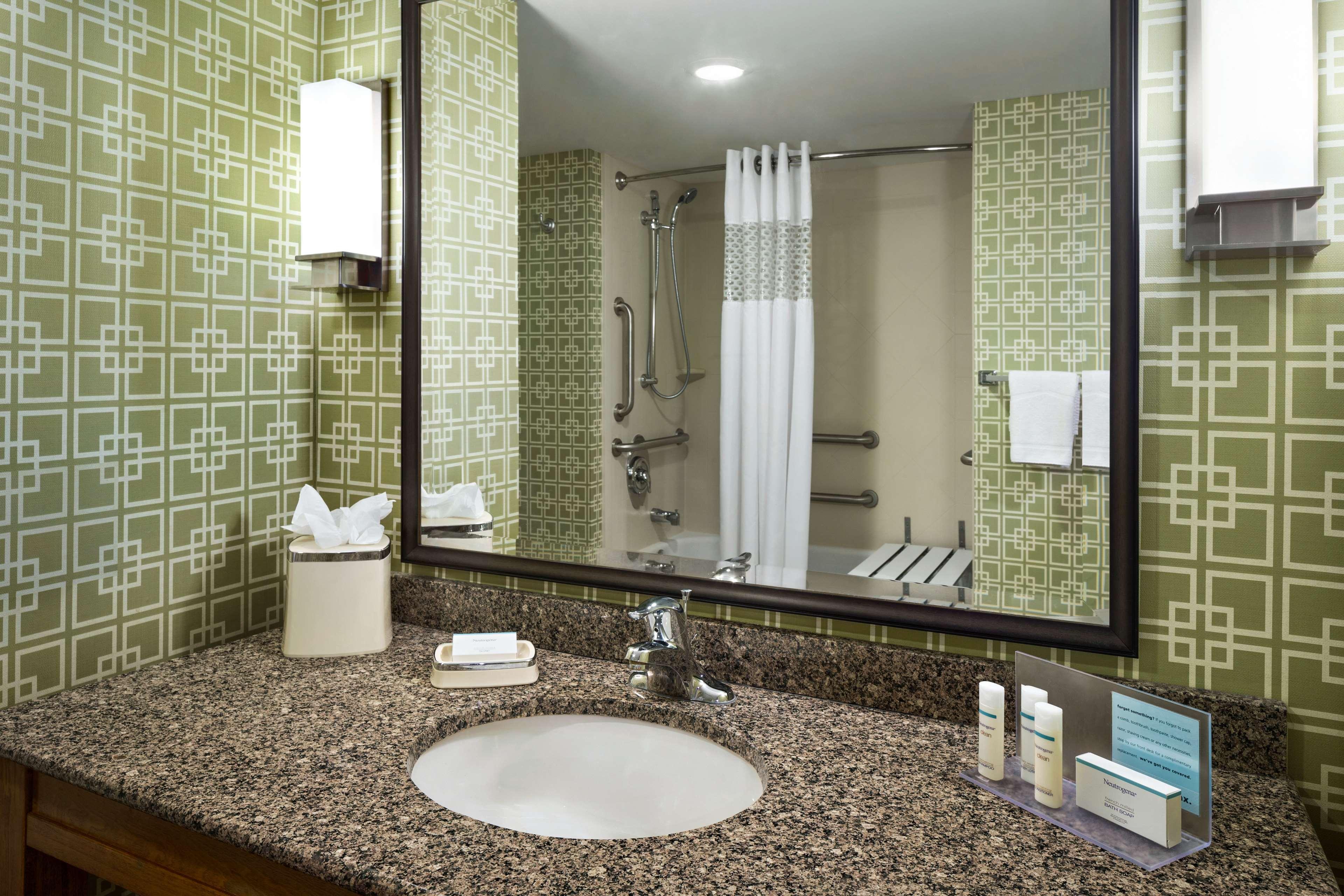 Hampton Inn And Suites Clayton/St. Louis-Galleria Area Bagian luar foto
