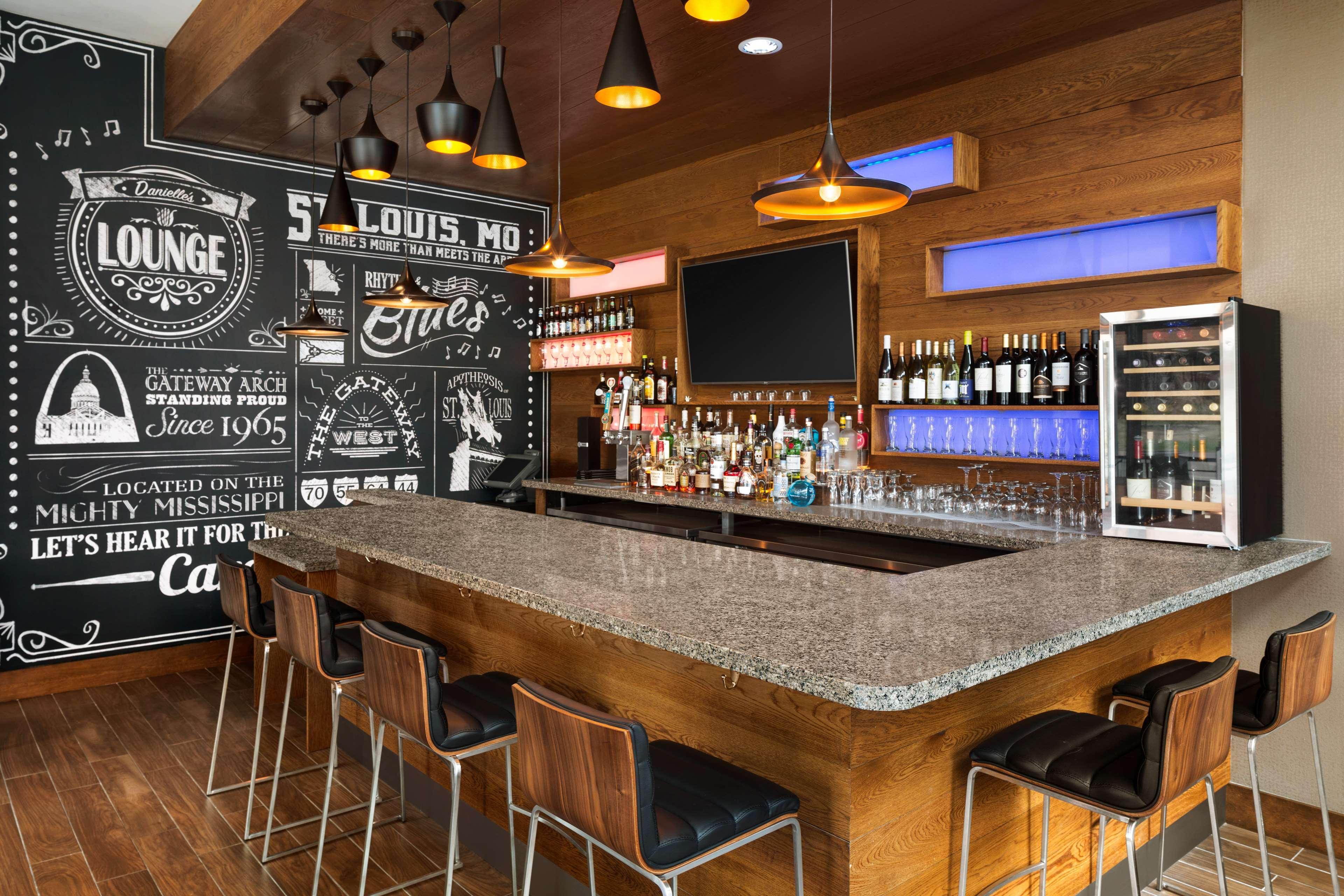 Hampton Inn And Suites Clayton/St. Louis-Galleria Area Bagian luar foto