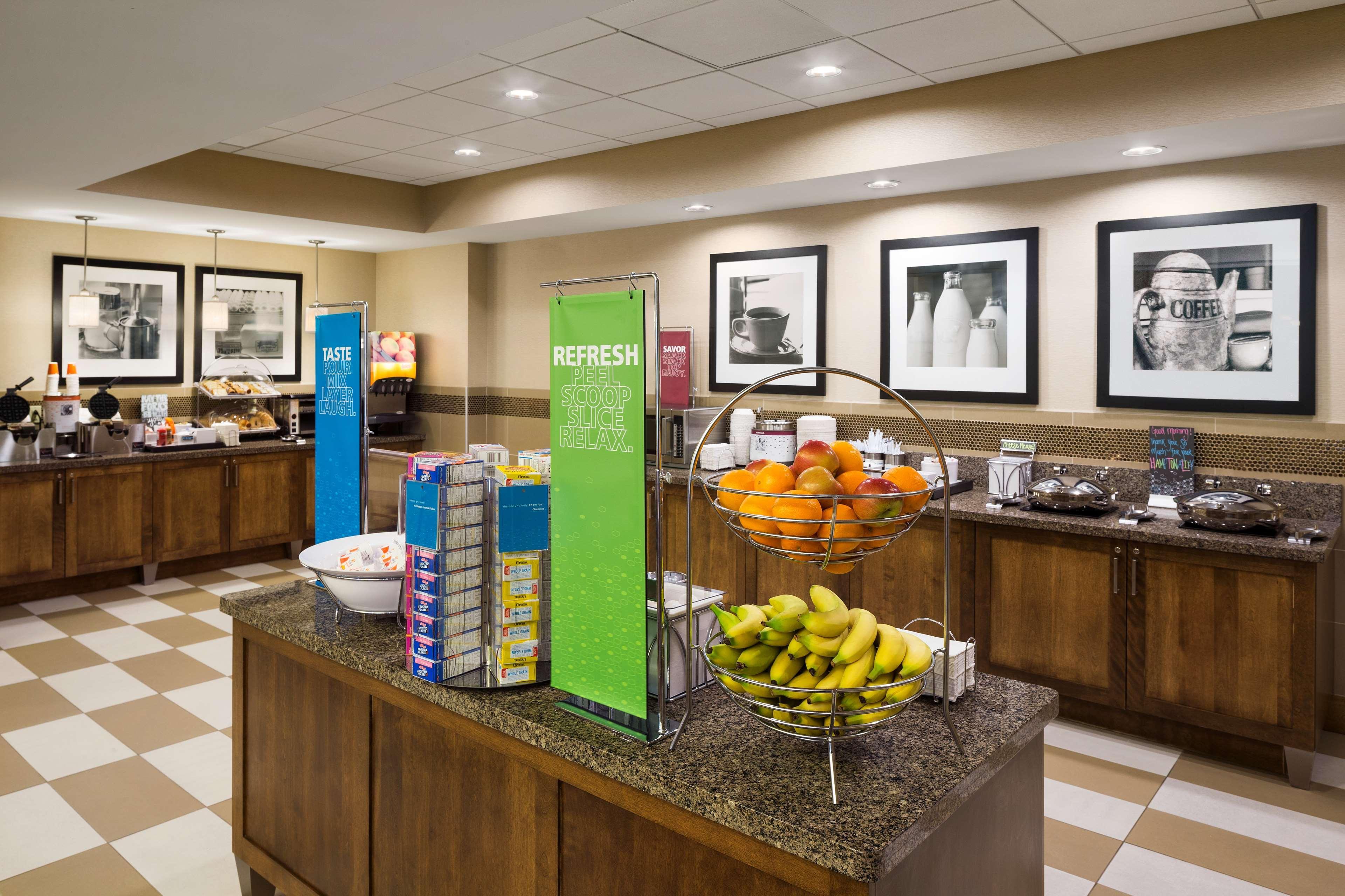 Hampton Inn And Suites Clayton/St. Louis-Galleria Area Bagian luar foto