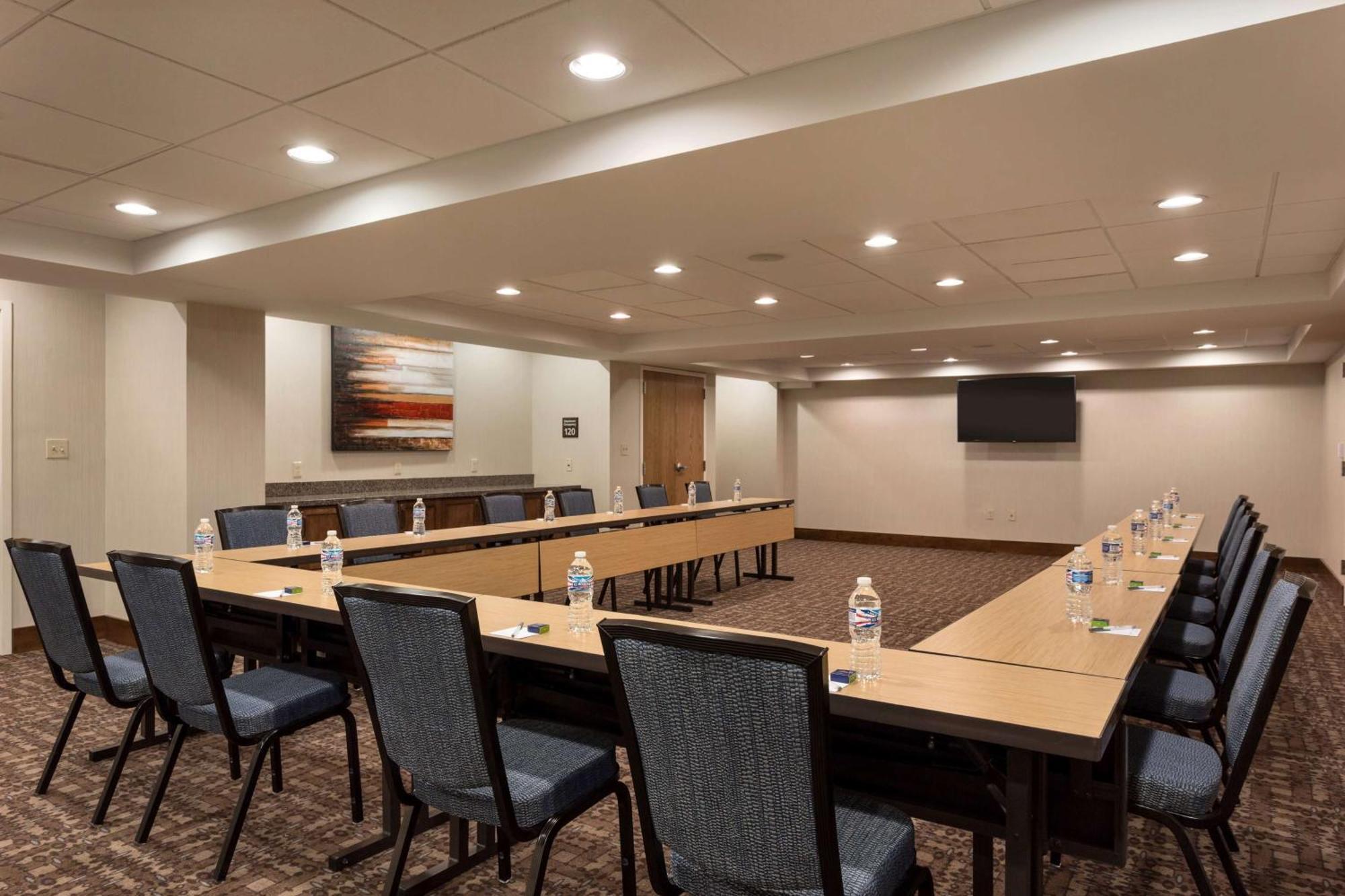 Hampton Inn And Suites Clayton/St. Louis-Galleria Area Bagian luar foto