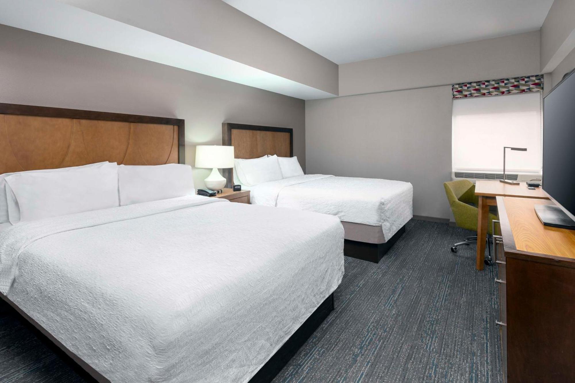 Hampton Inn And Suites Clayton/St. Louis-Galleria Area Bagian luar foto