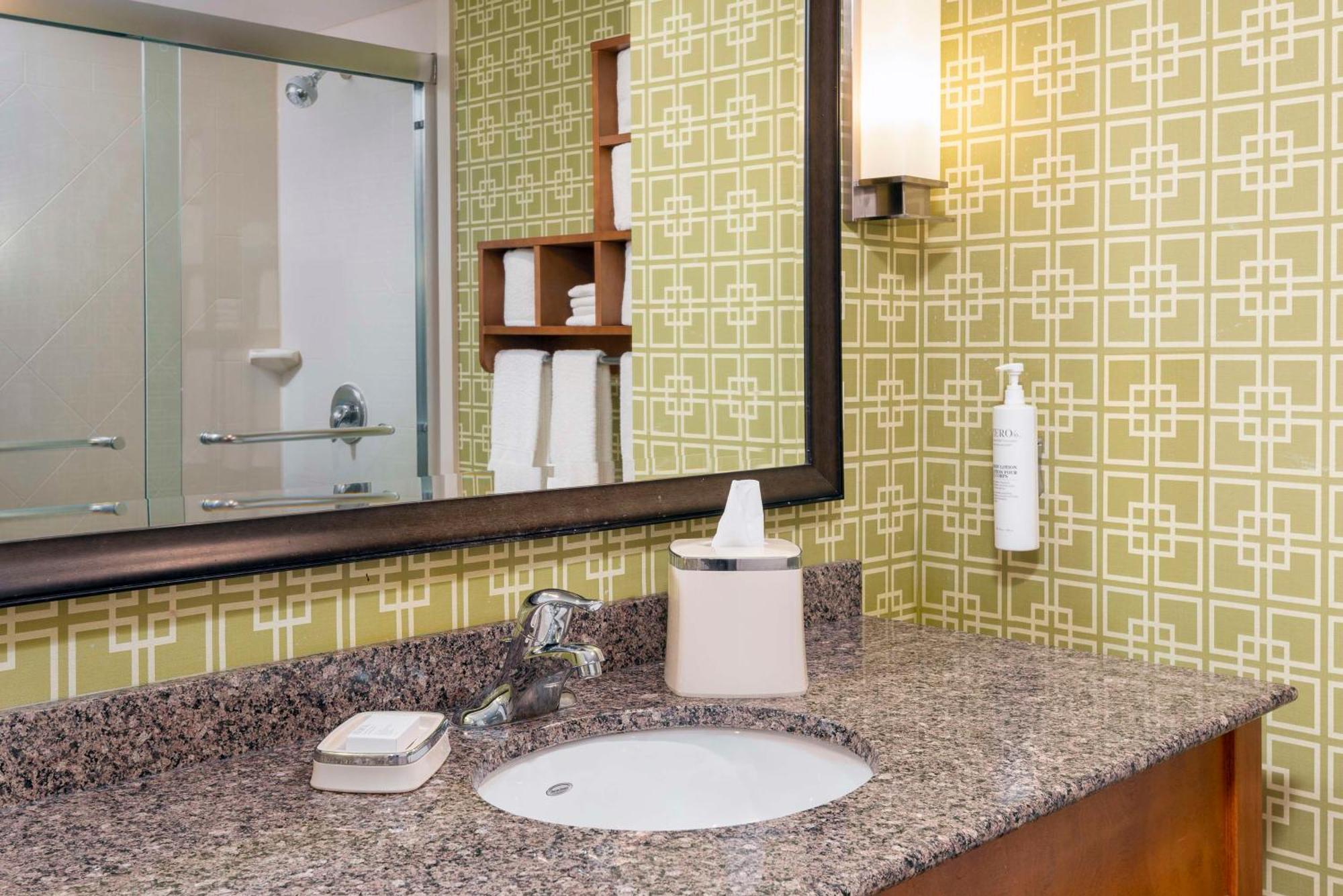 Hampton Inn And Suites Clayton/St. Louis-Galleria Area Bagian luar foto