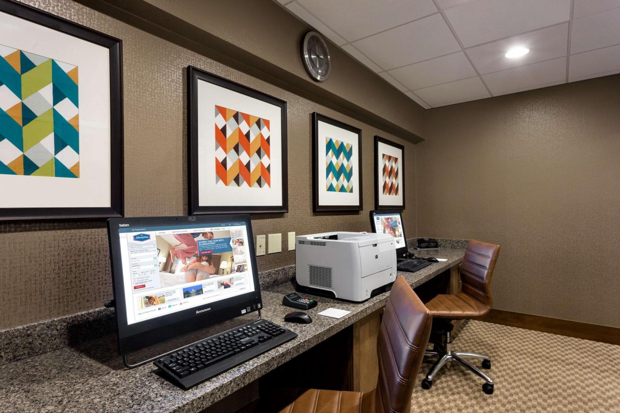 Hampton Inn And Suites Clayton/St. Louis-Galleria Area Bagian luar foto